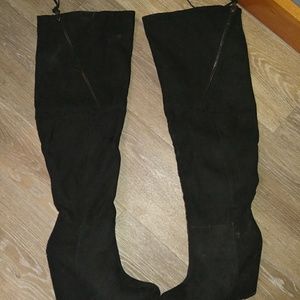 Sz 5.5 knee high velvet boots